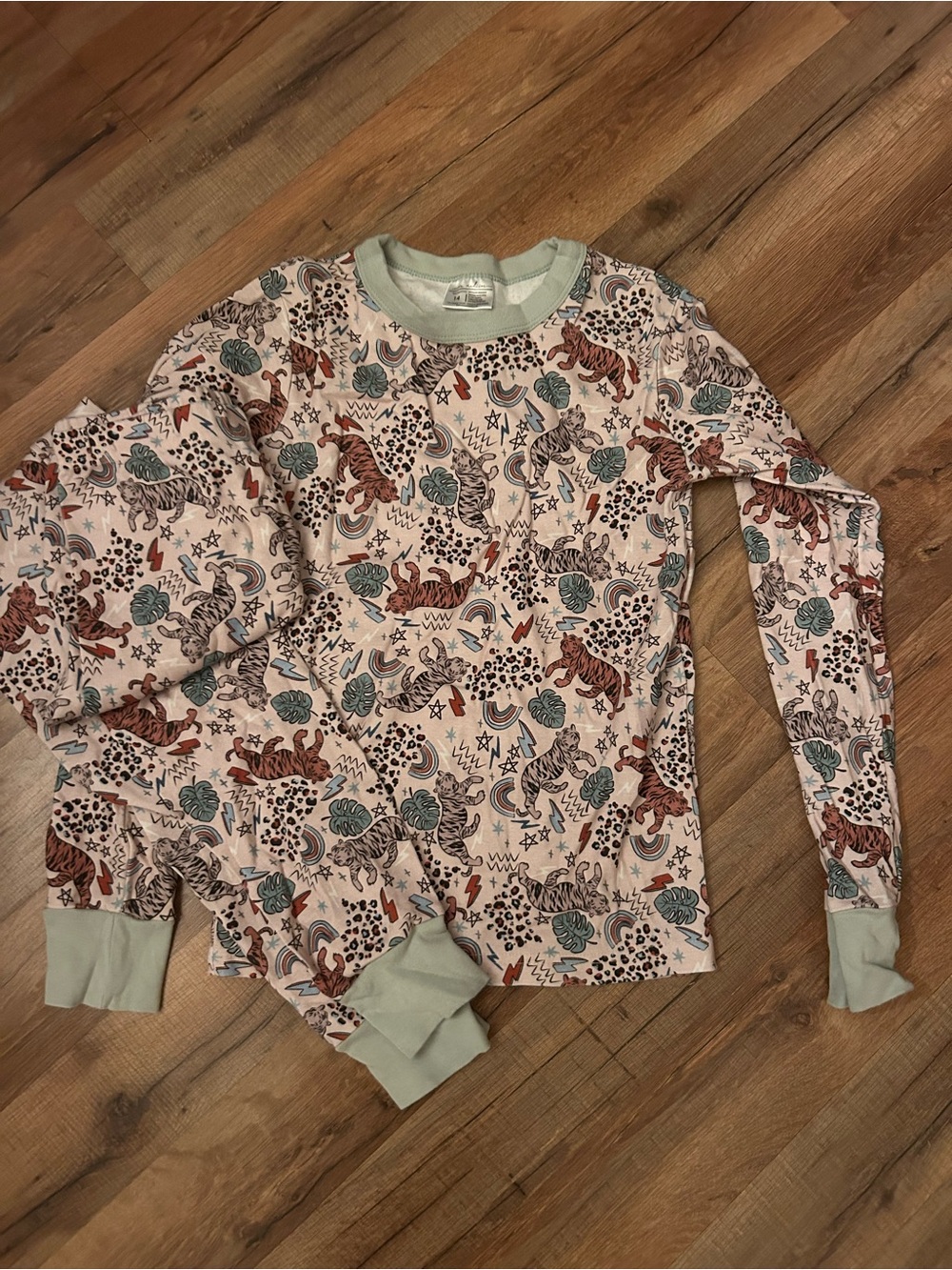 Nora Madison Kids Pink Tiger & Leaf Print Pajama Set